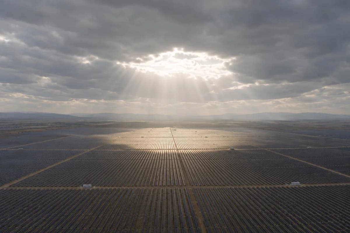 Meteoric Drones: What the Solar Cloud-Clearing Test Proves