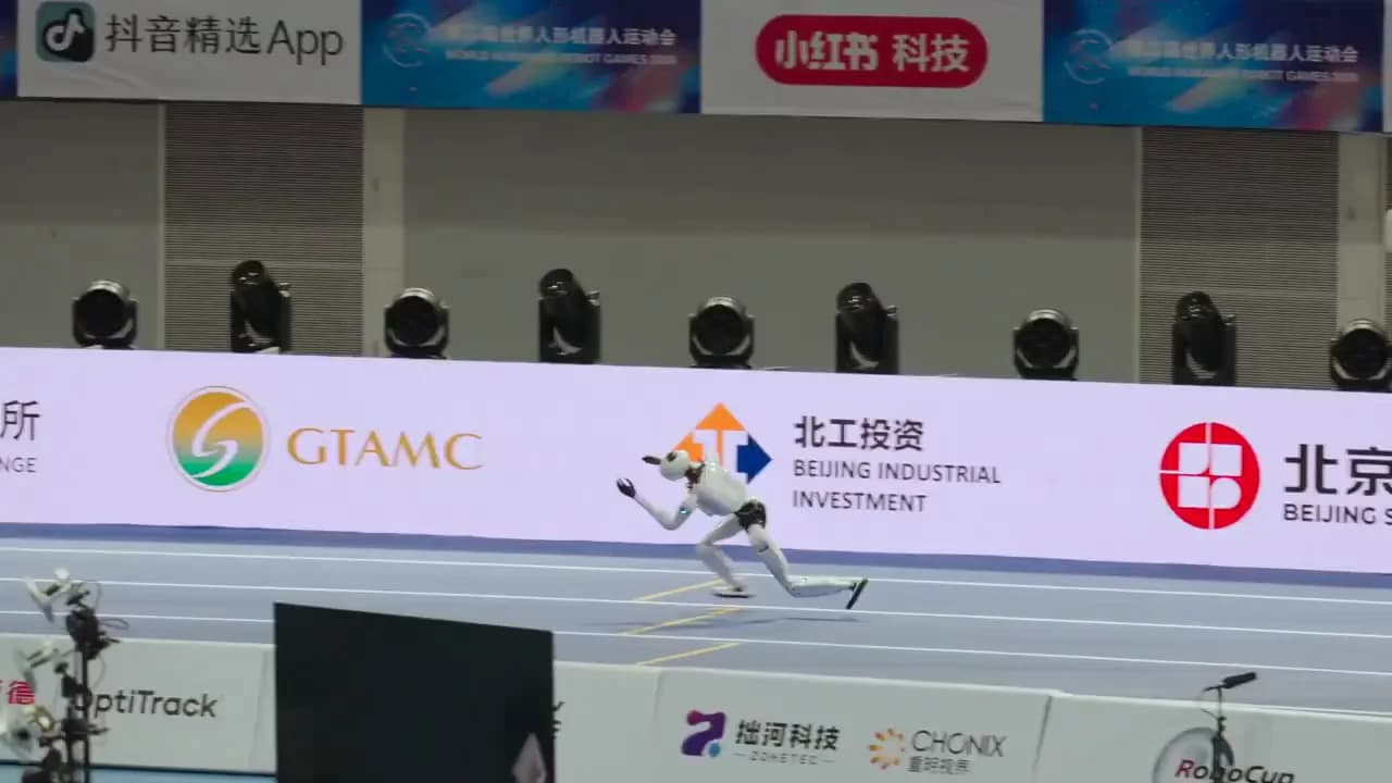 The 400m Humanoid Champion's Running Form, in Slow Motion